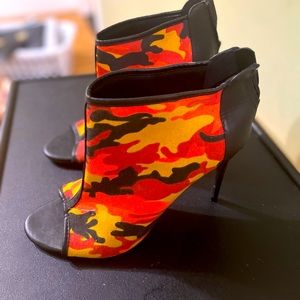 Orange camouflage peep toe heels size 11